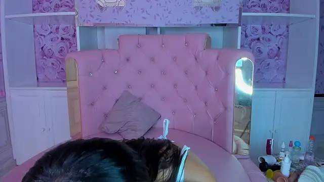 Snapshot of sheyla_sweet18 chatting on 9, 12, 2024 sheyla sweet18 online show from 9, 12, 2024