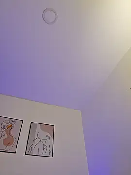 VictoriaEvaans  online show from 8, 1, 2025