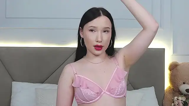 LeilaLow online show from 24, 1, 2025