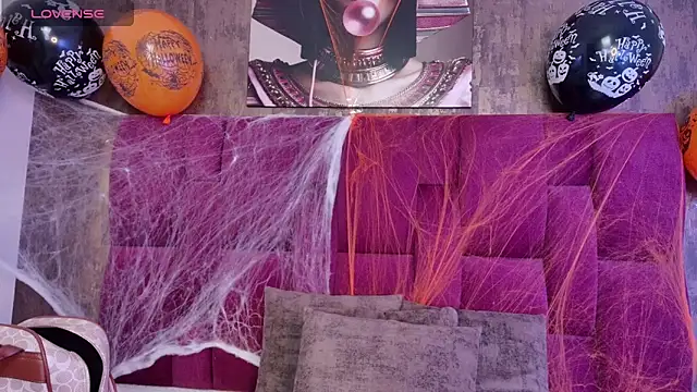 nicole  parker1 online show from 27, 10, 2025