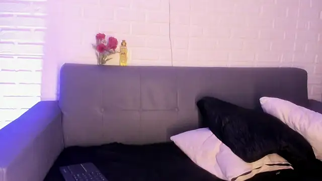 karina gomez 18 online show from 28, 10, 2025