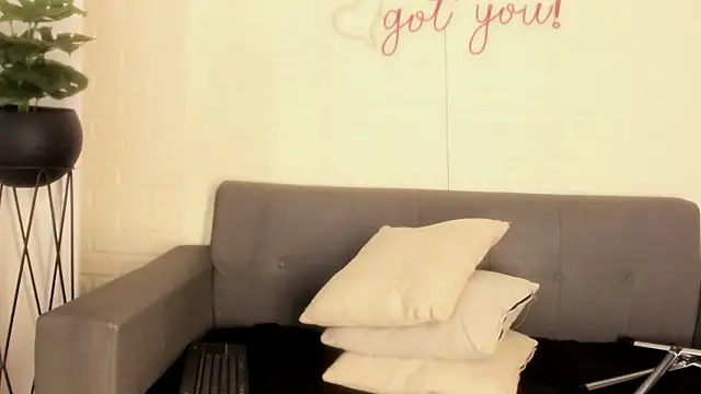 karina gomez 18 online show from 22, 12, 2025