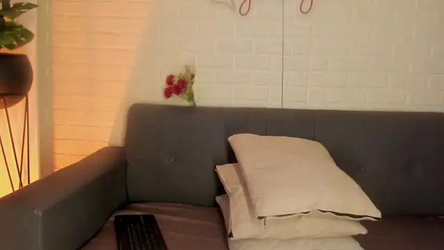 karina gomez 18 online show from 11, 1, 2026