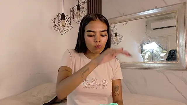 julieta aguilar1 online show from 13, 2, 2026