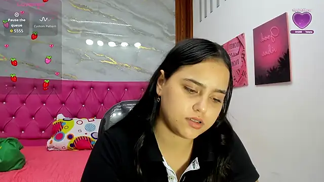 Snapshot of Helen_russo chatting on 10, 7, 2026 Helen russo online show from 10, 7, 2026