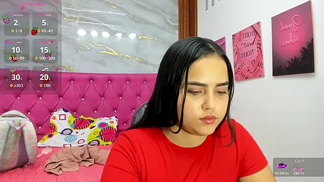 Snapshot of Helen_russo chatting on 16, 7, 2026 Helen russo online show from 16, 7, 2026