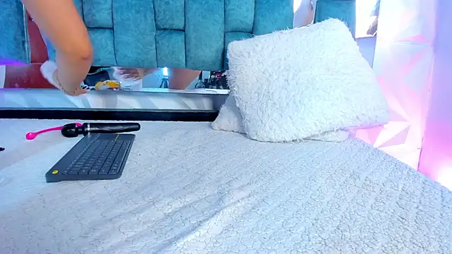 Nanda Vixen online show from 12, 2, 2025