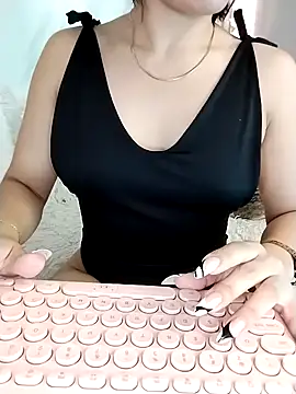 Nanda Vixen online show from 15, 9, 2025