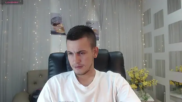 Snapshot of Cerokershelby chatting on 5, 1, 2025 Cerokershelby online show from 5, 1, 2025