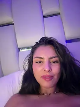 Snapshot of Maddy_Rouse_ chatting on 6, 1, 2025 Maddy Rouse online show from 6, 1, 2025