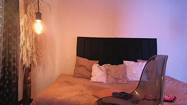 Snapshot of ChloeTurner_ chatting on 23, 9, 2025 ChloeTurner online show from 23, 9, 2025