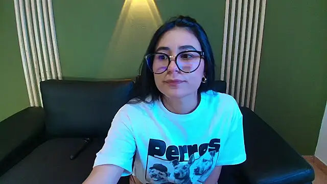 Snapshot of ChloeTurner_ chatting on 19, 10, 2025 ChloeTurner online show from 19, 10, 2025