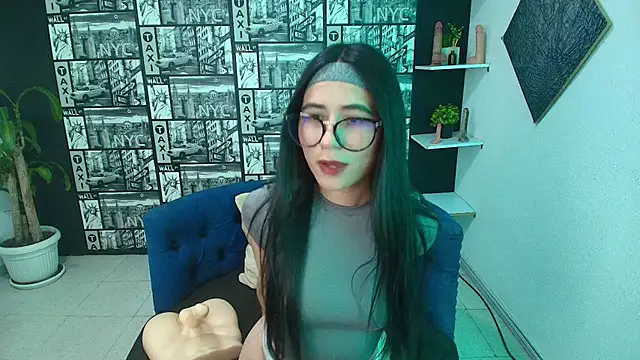 Snapshot of ChloeTurner_ chatting on 6, 11, 2025 ChloeTurner online show from 6, 11, 2025