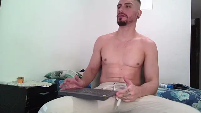 Aaron kwok28 online show from 6, 12, 2024