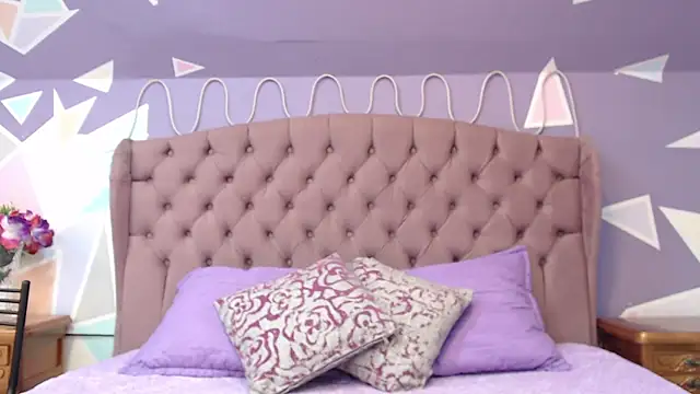 BritneyCollins online show from 24, 1, 2025