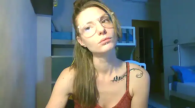 Feli blue online show from 3, 12, 2024