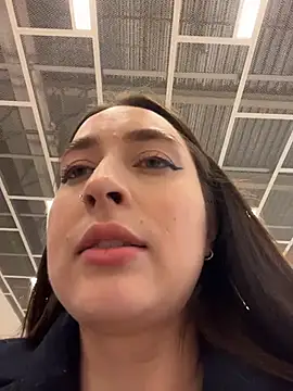 Holly Play online show from 5, 1, 2026