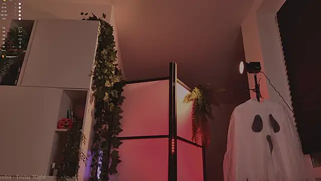 Snapshot of MichaellaMoon chatting on 31, 10, 2025 MichaellaMoon online show from 31, 10, 2025