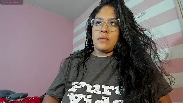 Loveequinn online show from 9, 12, 2024