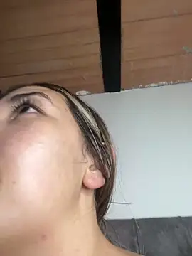 Iris lee online show from 21, 2, 2025