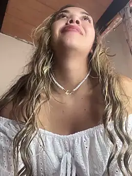 Iris lee online show from 13, 3, 2025