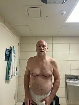 Snapshot of FLSexyGuy chatting on 26, 4, 2026 FLSexyGuy online show from 26, 4, 2026