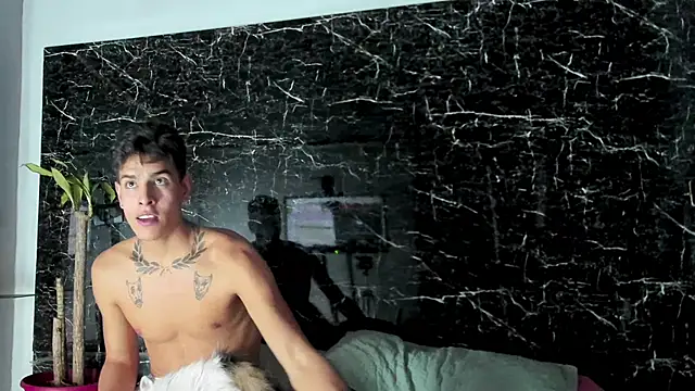 Snapshot of Couplehot__1 chatting on 7, 12, 2024 Couplehot 1 online show from 7, 12, 2024