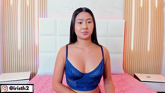 Iris Thompson  online show from 25, 10, 2025