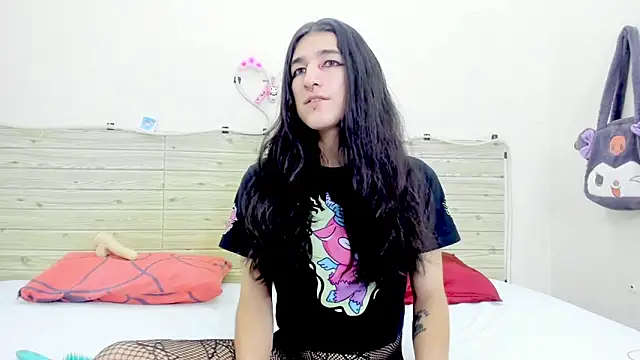 Evil Queen13 online show from 19, 12, 2025