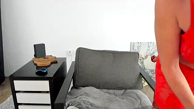 MendiPetite online show from 21, 10, 2025