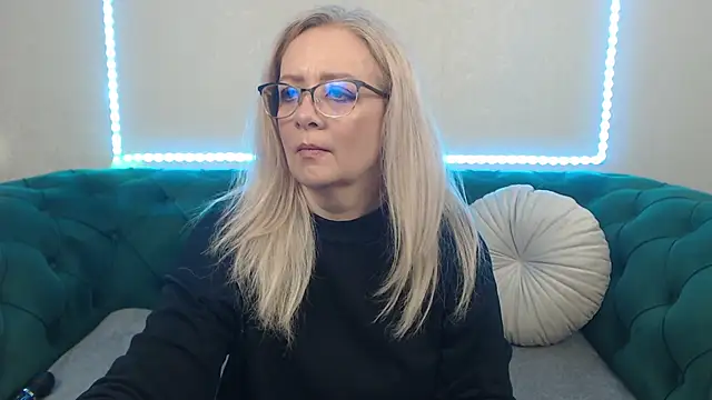IvanaCharm online show from 19, 5, 2026