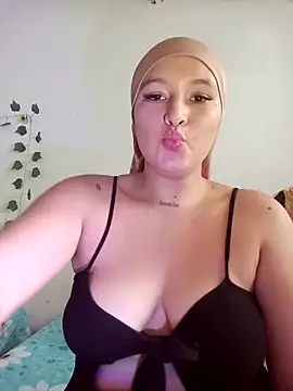 Snapshot of Celeste_camila18 chatting on 25, 10, 2025 Celeste camila18 online show from 25, 10, 2025