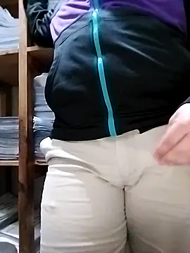 Snapshot of Whiper2024 chatting on 13, 2, 2026 Whiper2024 online show from 13, 2, 2026