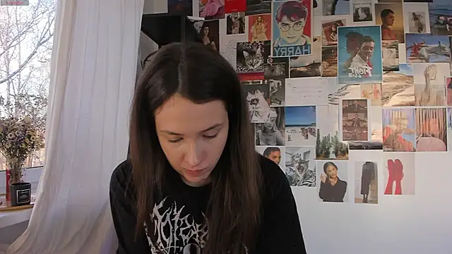 Snapshot of MonicaRocket chatting on 20, 12, 2024 MonicaRocket online show from 20, 12, 2024