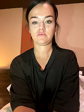 English-Chloe96 online show from 8, 11, 2025