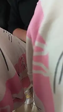 Snapshot of Official_queen chatting on 1, 11, 2025 Official queen online show from 1, 11, 2025