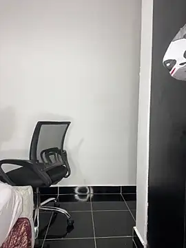 Snapshot of prettiepearl chatting on 27, 11, 2025 prettiepearl online show from 27, 11, 2025