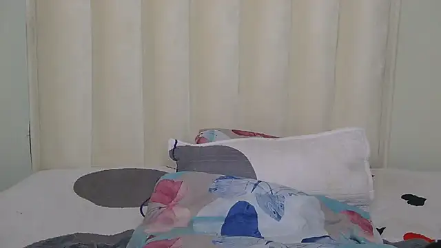 DAIRYBELLELIZxx online show from 15, 2, 2026