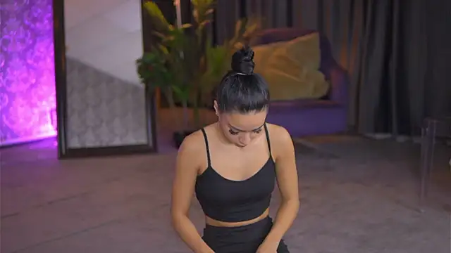 CherrySelena online show from 17, 1, 2025