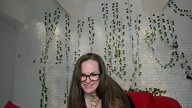 fiery stella online show from 25, 10, 2025