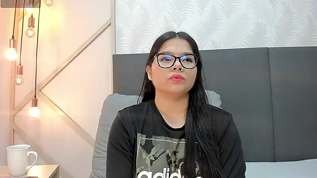 SophieHarris  online show from 21, 3, 2026