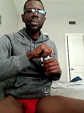 Snapshot of Txdarkmeat74 chatting on 7, 11, 2025 Txdarkmeat74 online show from 7, 11, 2025