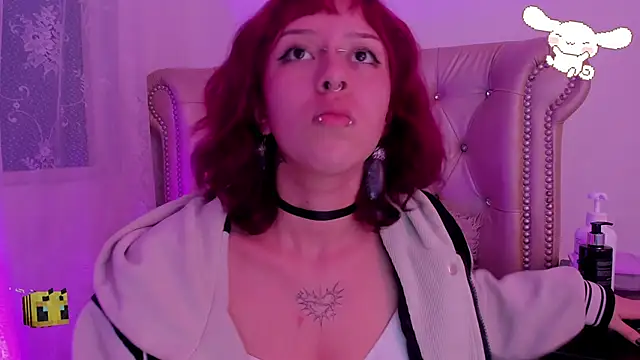 Snapshot of AlexaFoxy18 chatting on 21, 3, 2025 AlexaFoxy18 online show from 21, 3, 2025