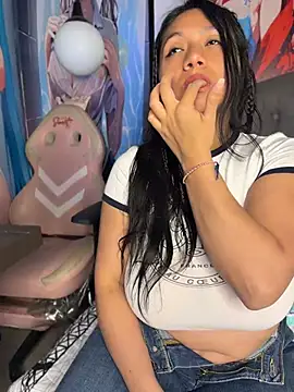 Snapshot of Im_Little chatting on 13, 7, 2026 Im Little online show from 13, 7, 2026