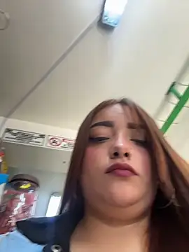 Snapshot of Tatiana_O chatting on 17, 12, 2025 Tatiana O online show from 17, 12, 2025