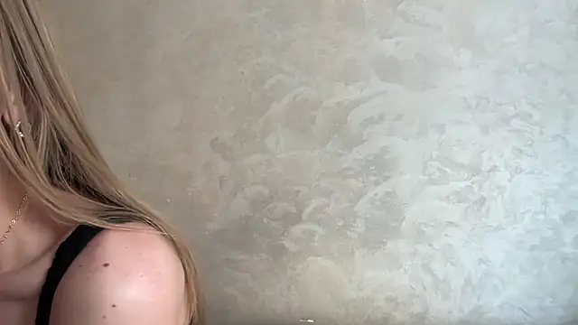 Snapshot of CaitlinaJayne23 chatting on 16, 5, 2026 CaitlinaJayne23 online show from 16, 5, 2026