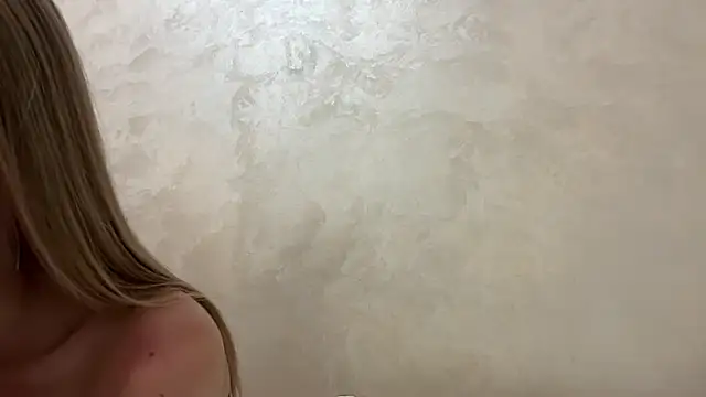 Snapshot of CaitlinaJayne23 chatting on 28, 7, 2026 CaitlinaJayne23 online show from 28, 7, 2026