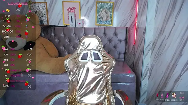 Snapshot of Laia_angel_b chatting on 24, 12, 2024 Laia angel b online show from 24, 12, 2024