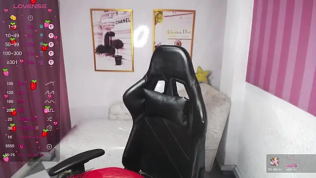 Snapshot of Laia_angel_b chatting on 9, 3, 2025 Laia angel b online show from 9, 3, 2025