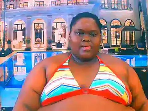 Snapshot of EbonyHotBuns chatting on 12, 6, 2026 EbonyHotBuns online show from 12, 6, 2026